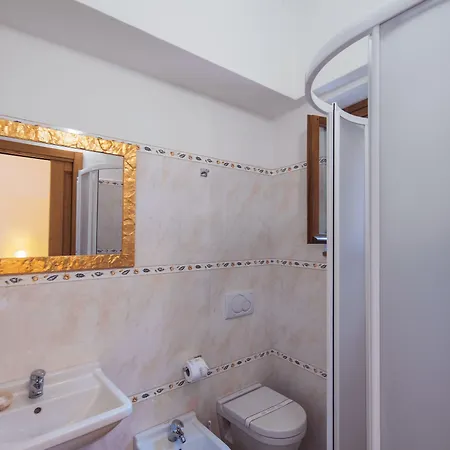 In Centro - Diffuso לינה וארוחת בוקר סיינה