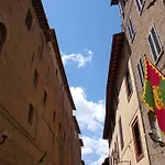In Centro - Diffuso Bed & Breakfast Siena