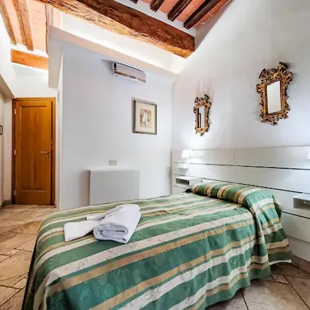 Bed & Breakfast In Centro - Diffuso Siena
